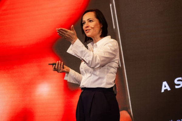 Katja Schipperheijn